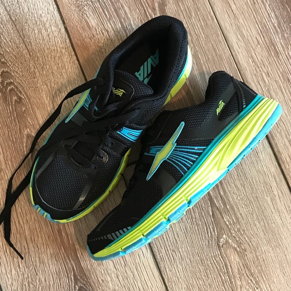 Avia Shoes - NIB AVIA RUNNING SNEAKERS 9.5M